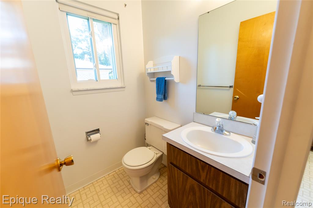 22626 Shoreview Court