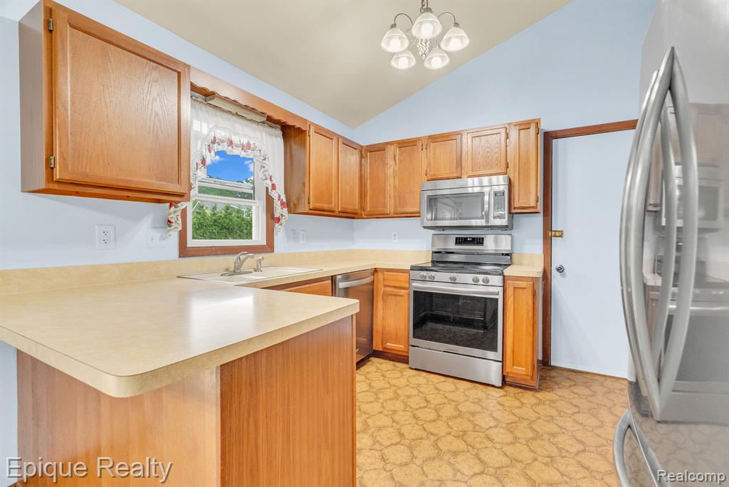 3871 Coventry Valley Drive