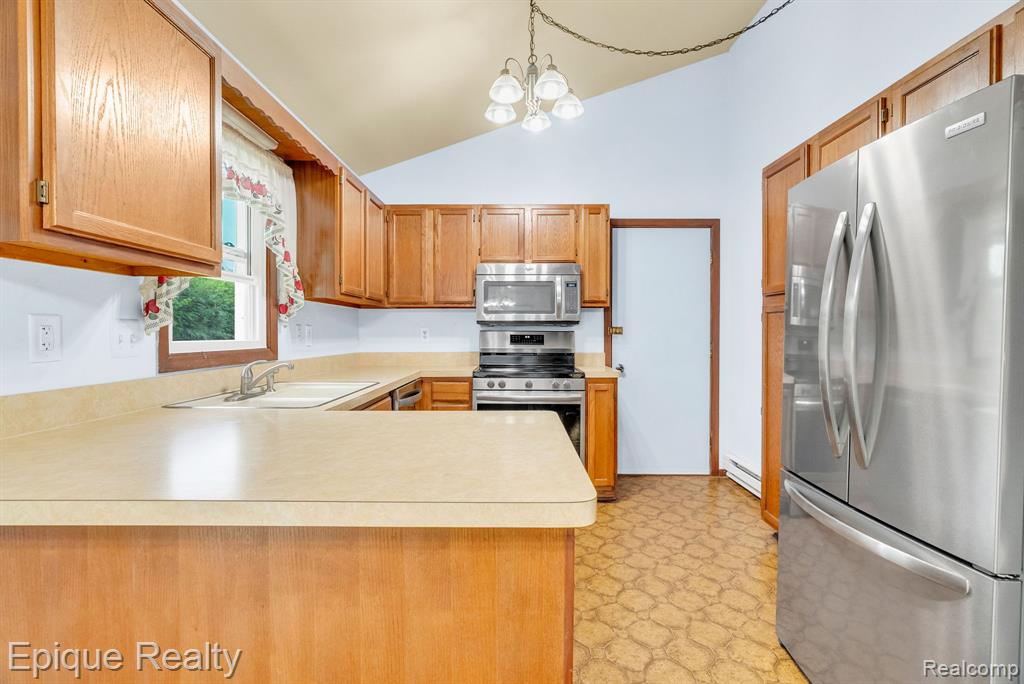 3871 Coventry Valley Drive