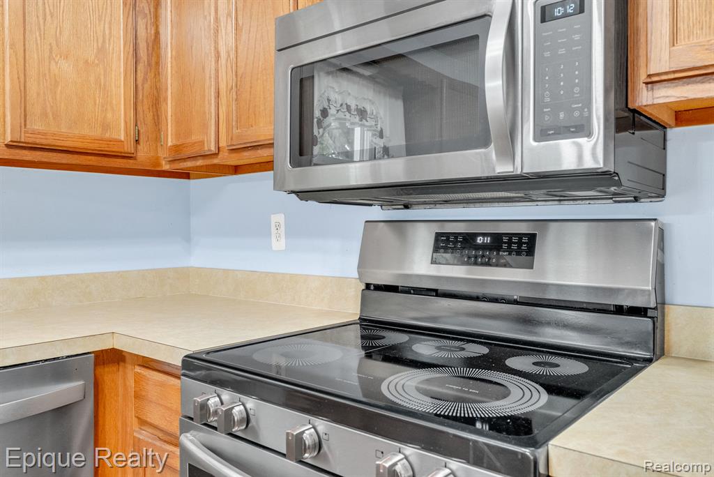 3871 Coventry Valley Drive