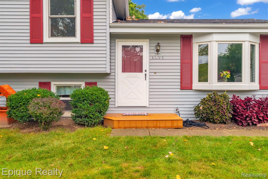 3871 Coventry Valley Drive