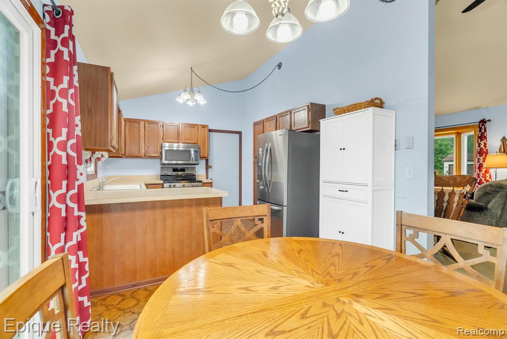 3871 Coventry Valley Drive