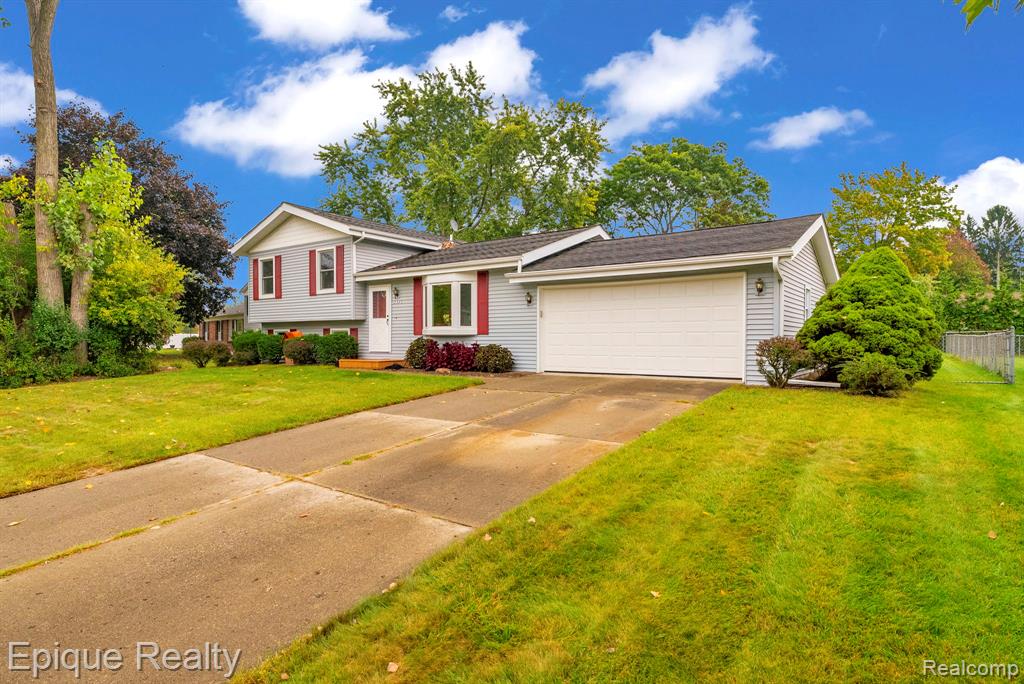 3871 Coventry Valley Drive