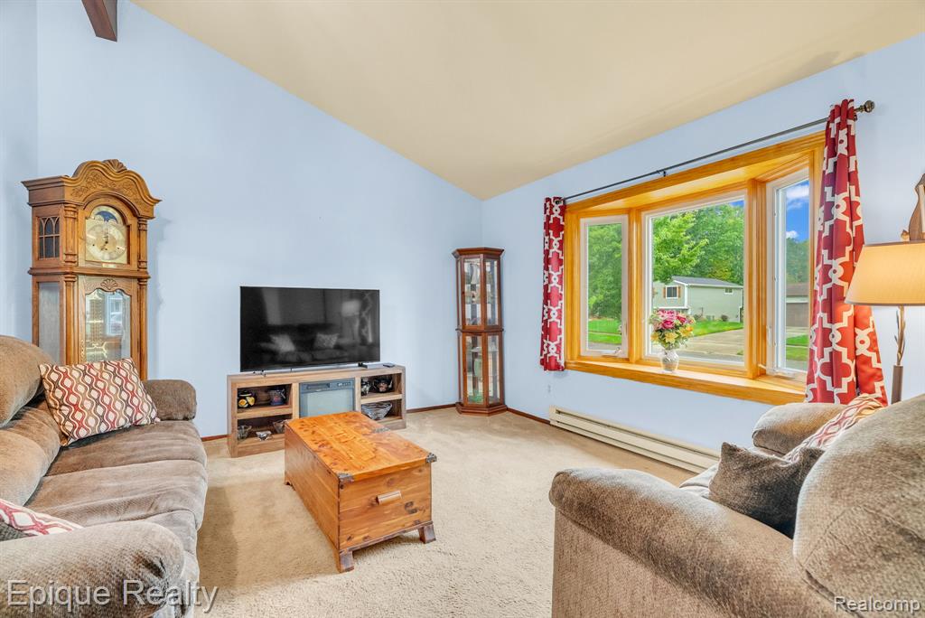 3871 Coventry Valley Drive