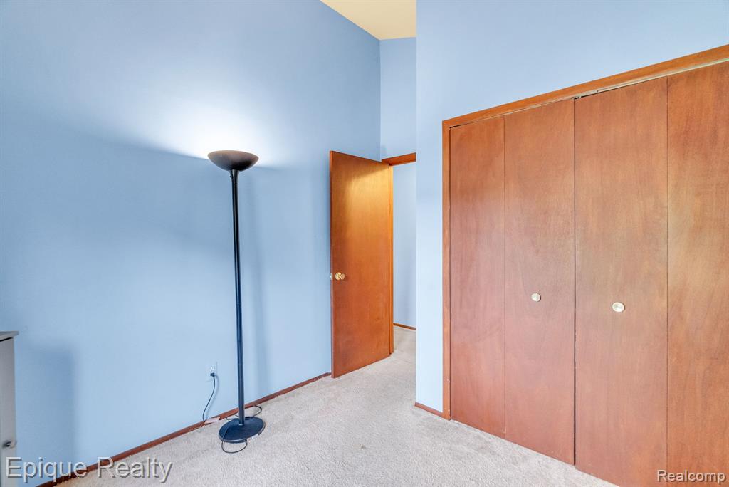 3871 Coventry Valley Drive