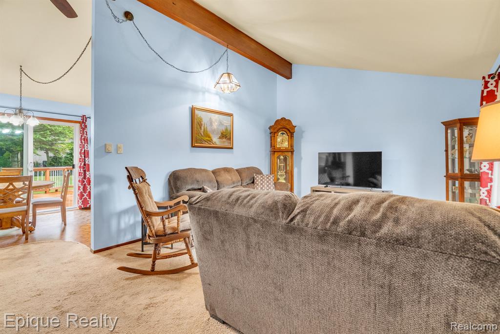 3871 Coventry Valley Drive