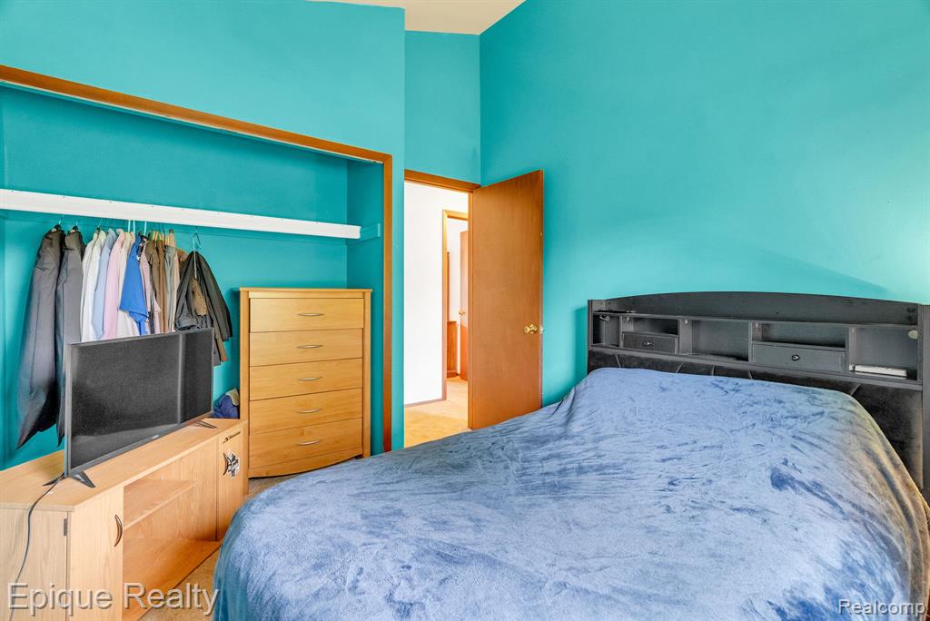 3871 Coventry Valley Drive