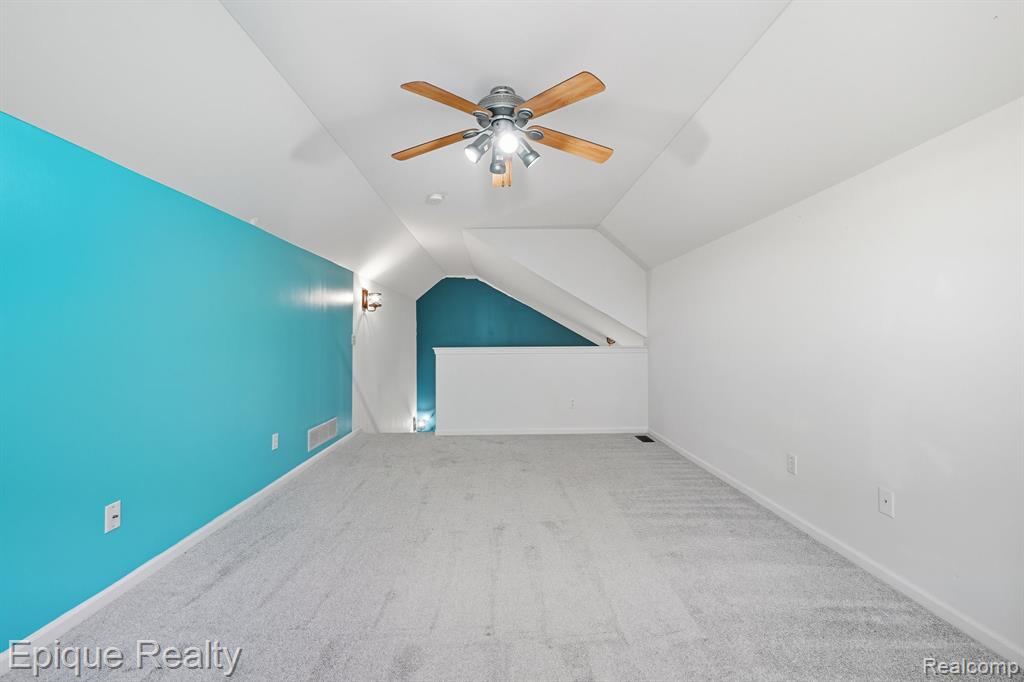 8851 Hardwood Drive