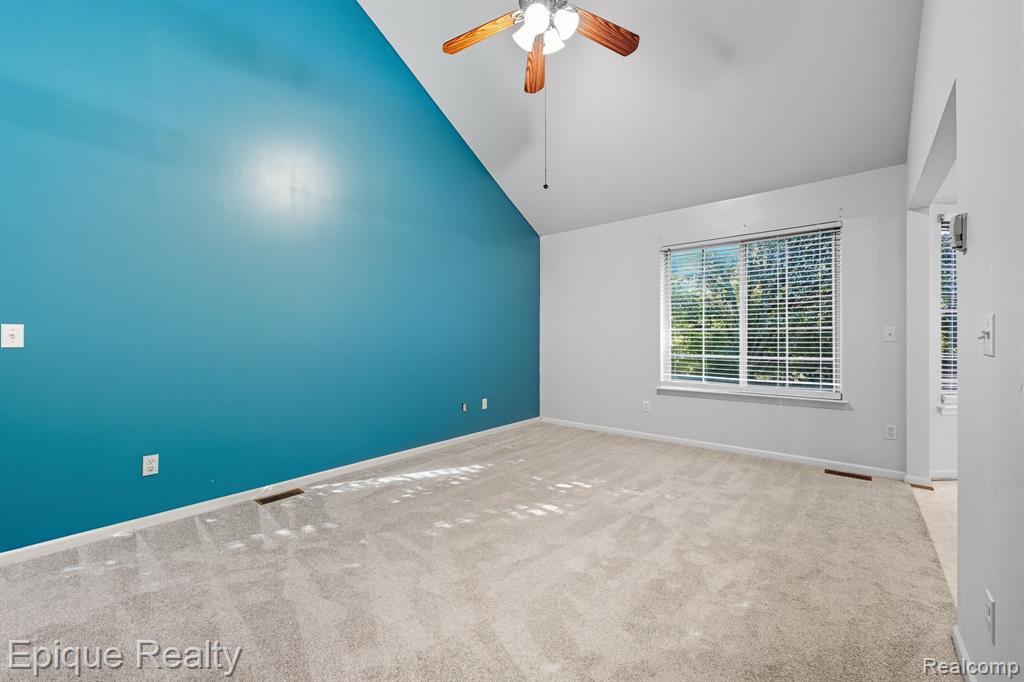 8851 Hardwood Drive