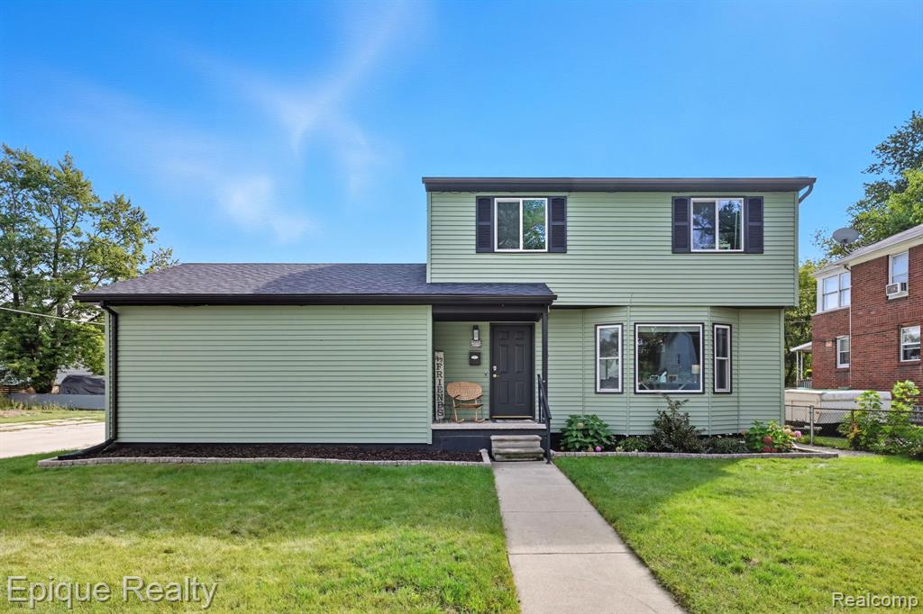 305 W Hayes Avenue