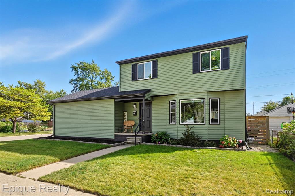 305 W Hayes Avenue