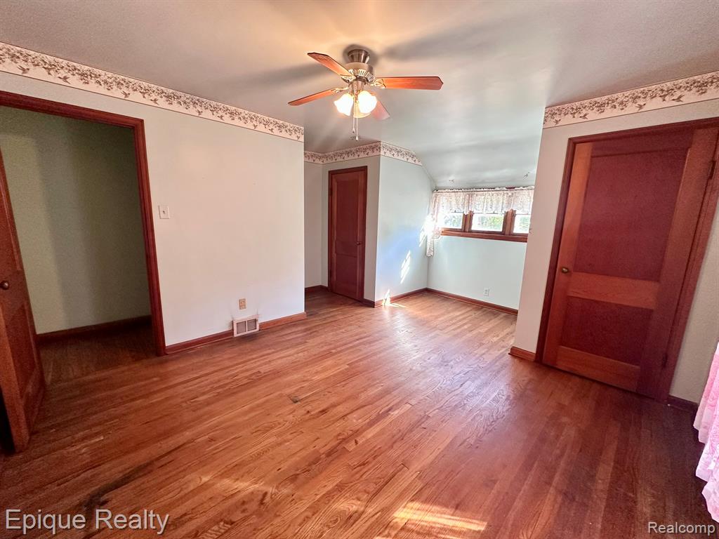 305 N Kennefic Street