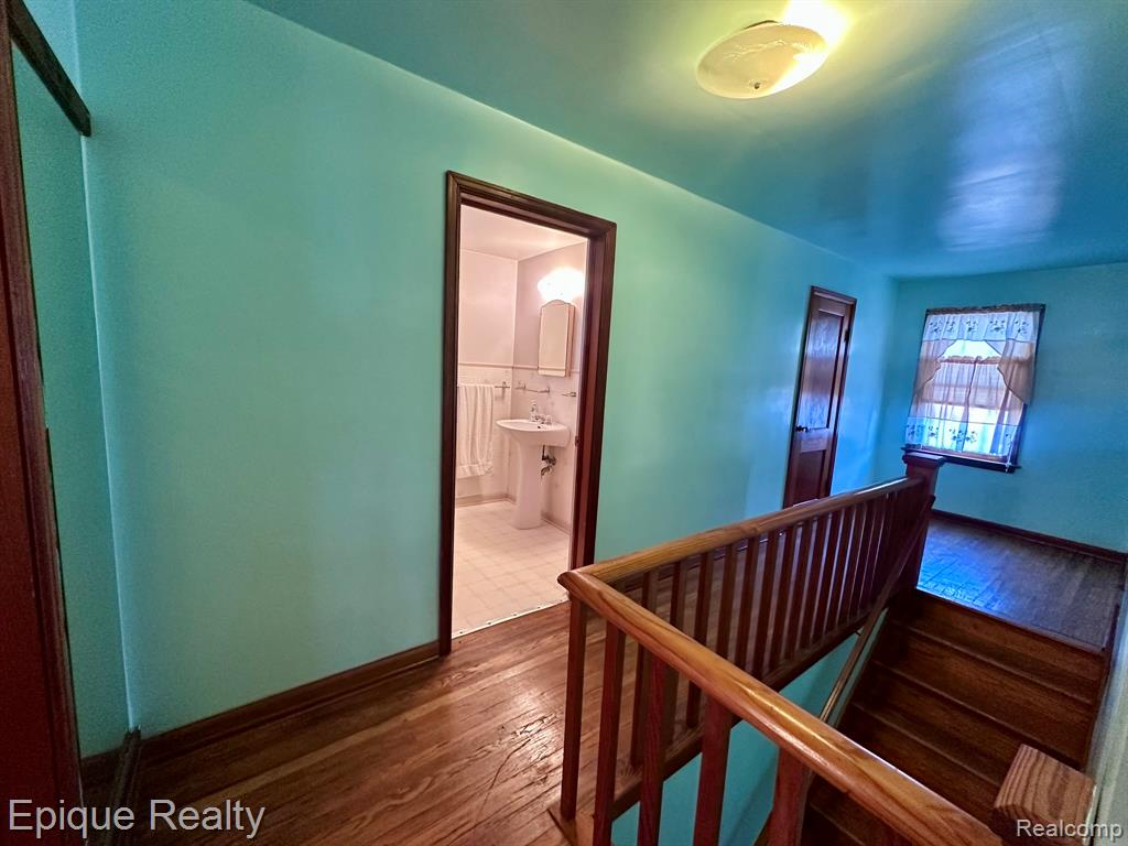 305 N Kennefic Street