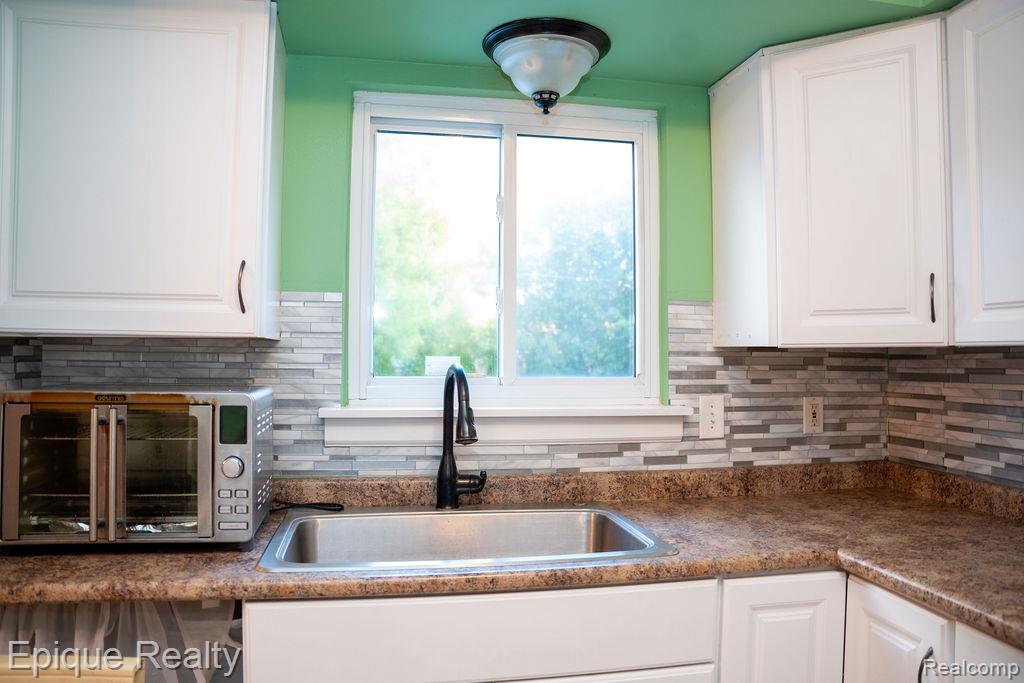 4505 Old Carriage Road