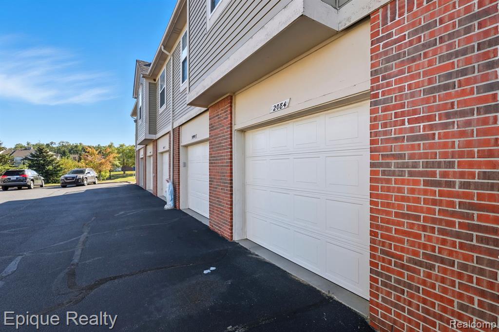 2084 Leighton Drive # 23