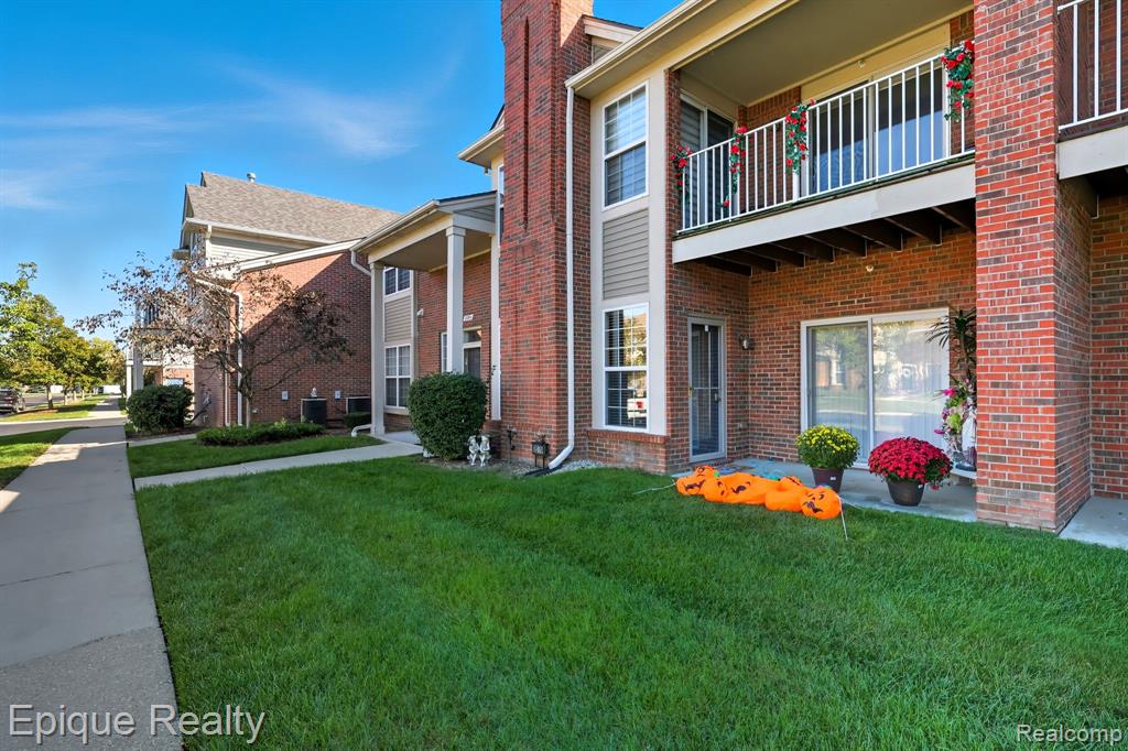 2084 Leighton Drive # 23