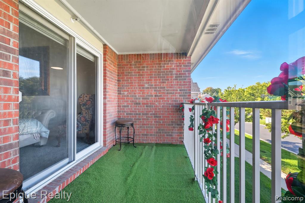 2084 Leighton Drive # 23
