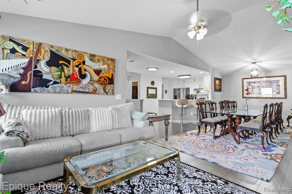 2084 Leighton Drive # 23