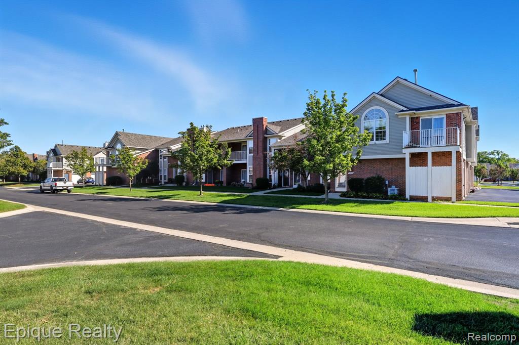 2084 Leighton Drive # 23