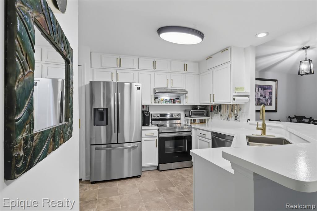 2084 Leighton Drive # 23