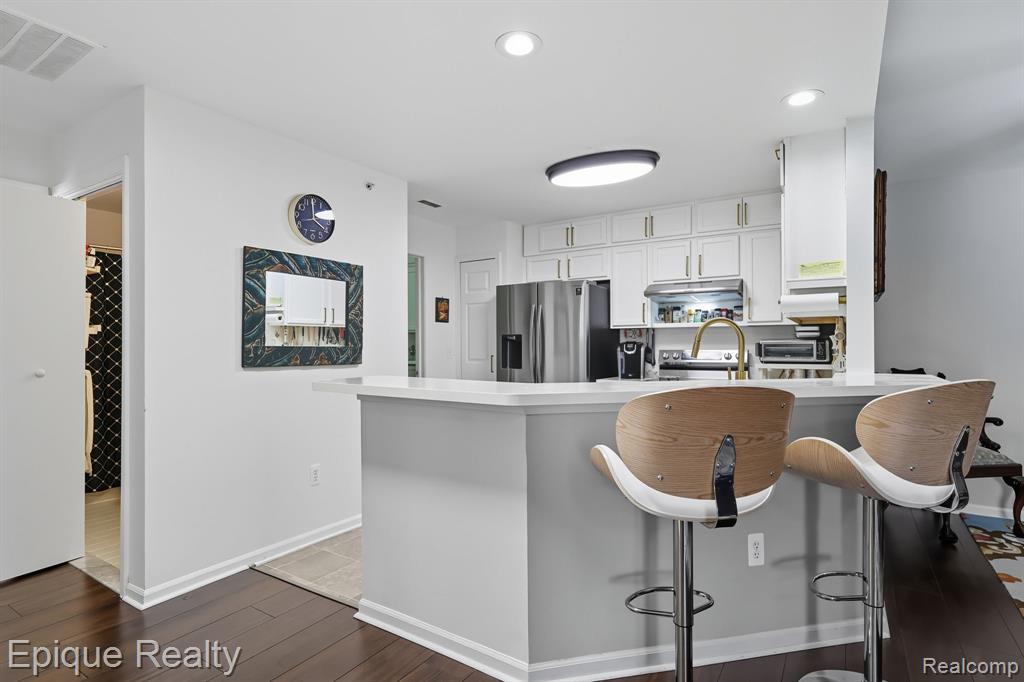 2084 Leighton Drive # 23