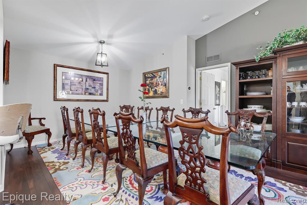 2084 Leighton Drive # 23