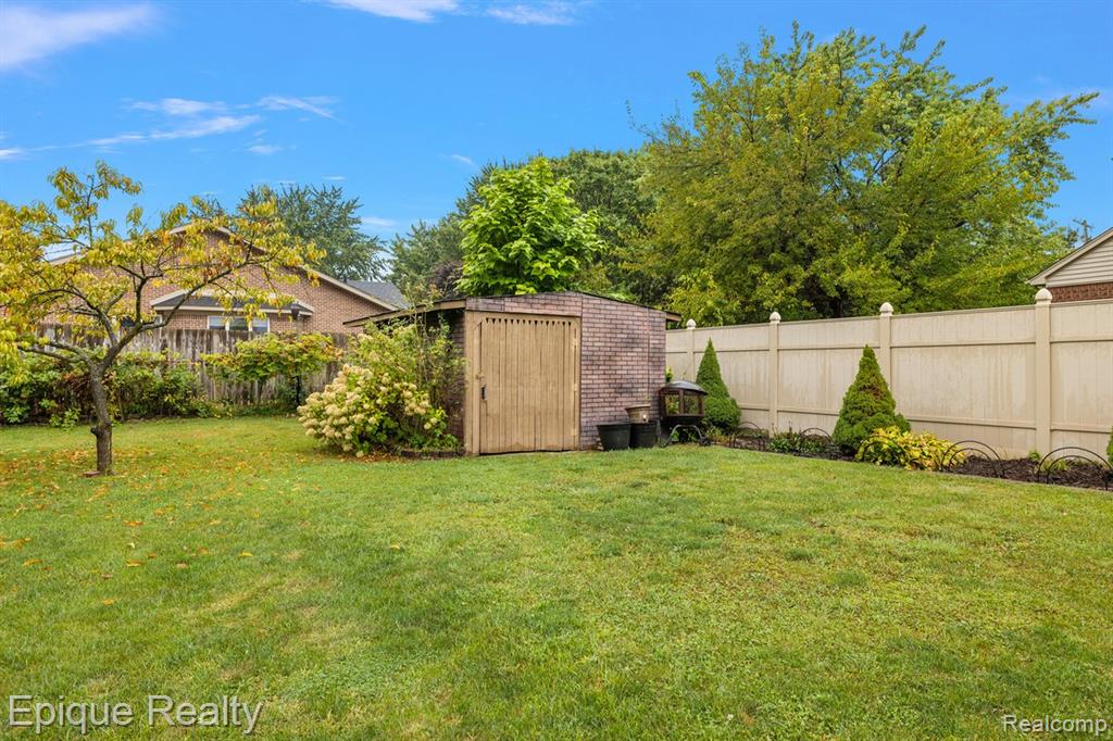 4527 Rochester Road