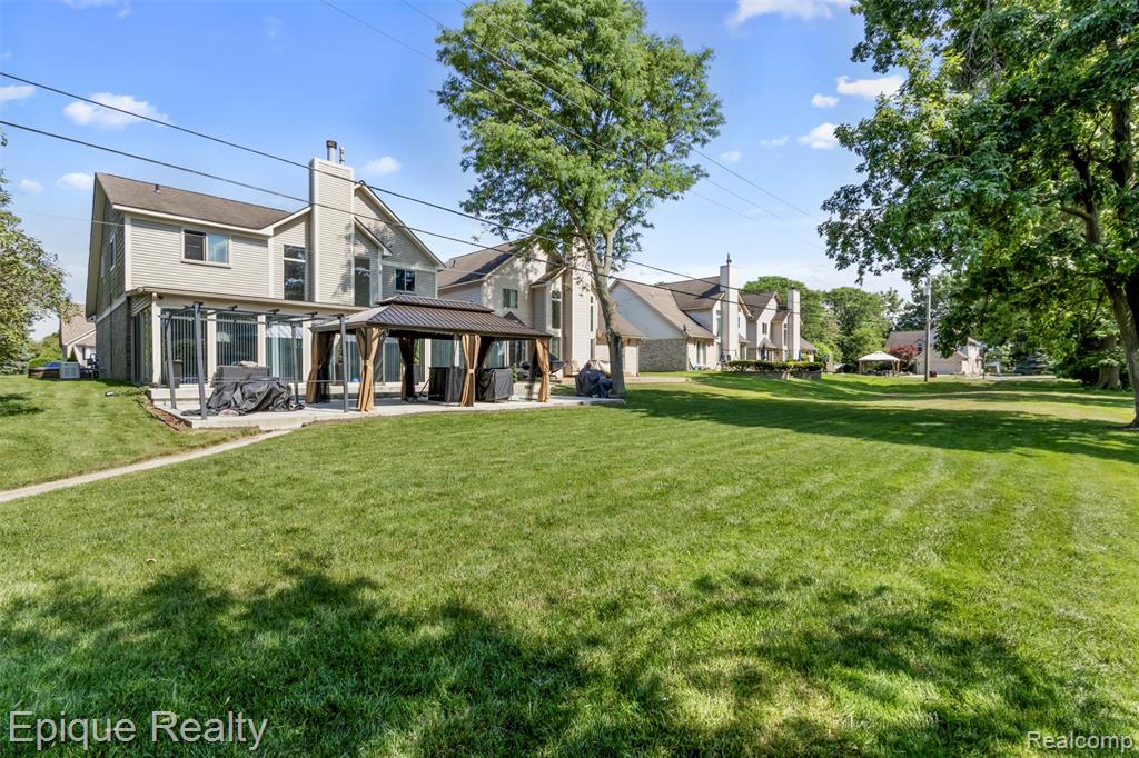 25893 Golf Pointe Drive