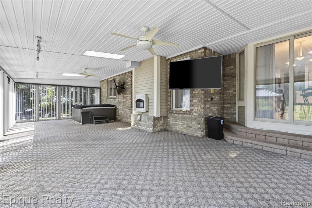 25893 Golf Pointe Drive