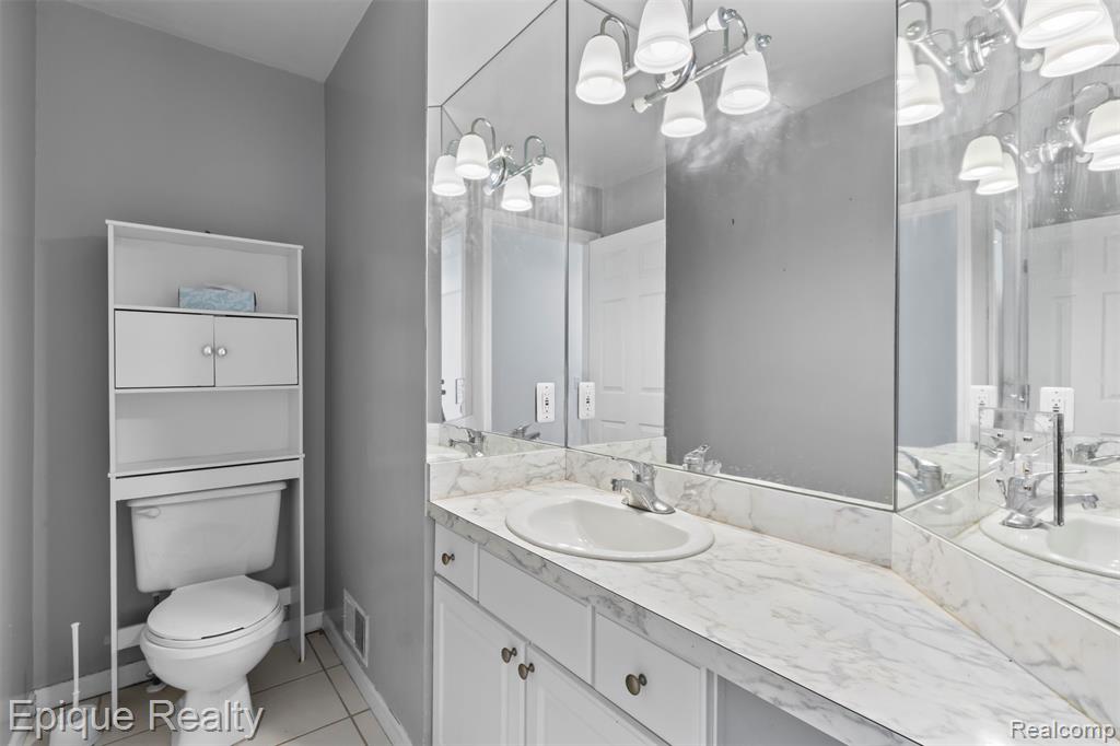 25893 Golf Pointe Drive