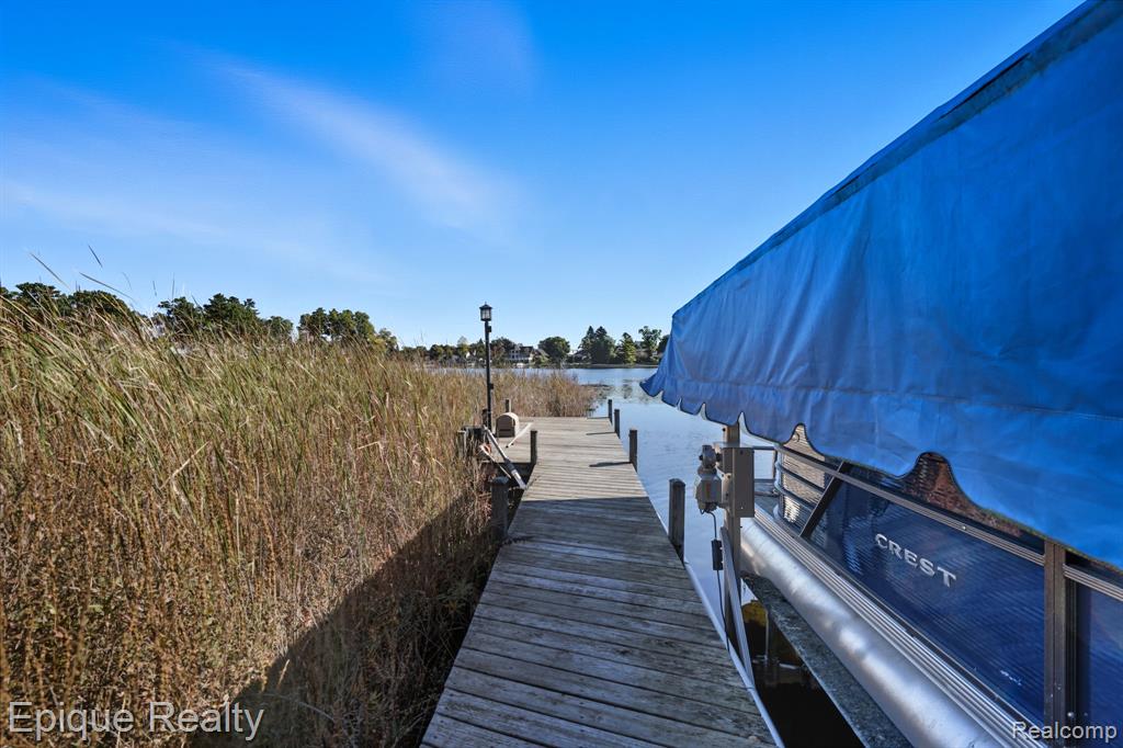 239 Pine Tree Road