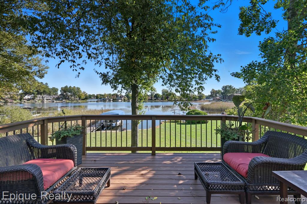 239 Pine Tree Road