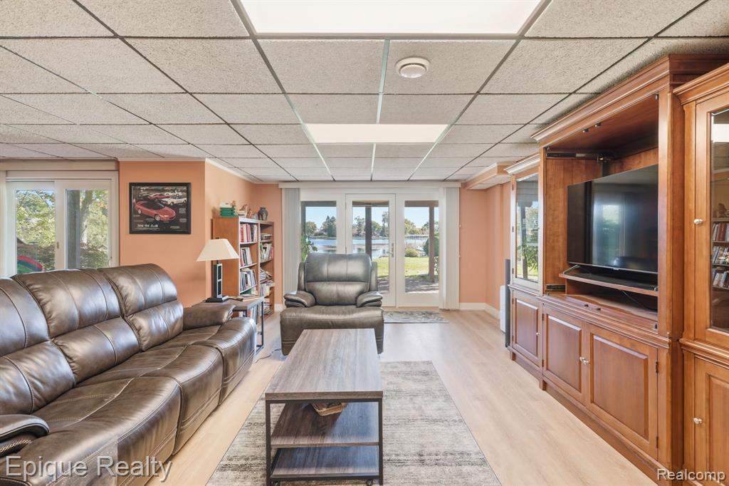 239 Pine Tree Road