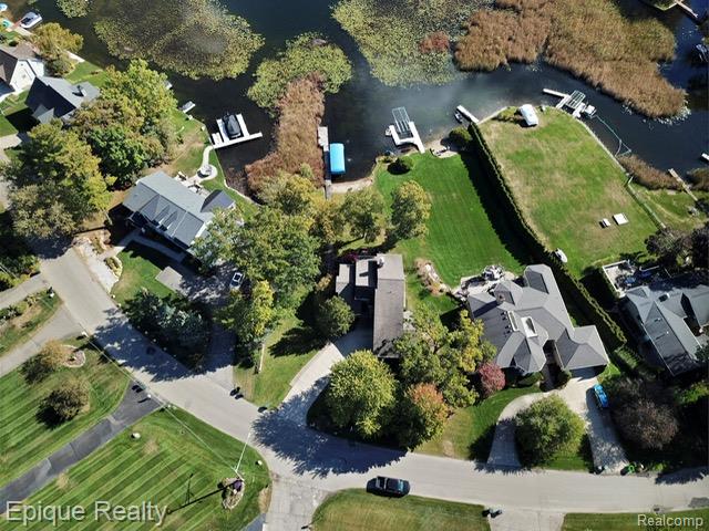 239 Pine Tree Road