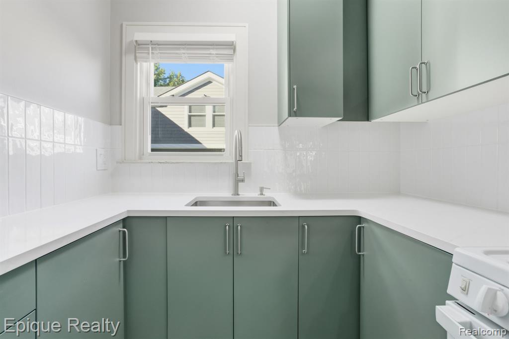 333 Woodward Avenue # 3