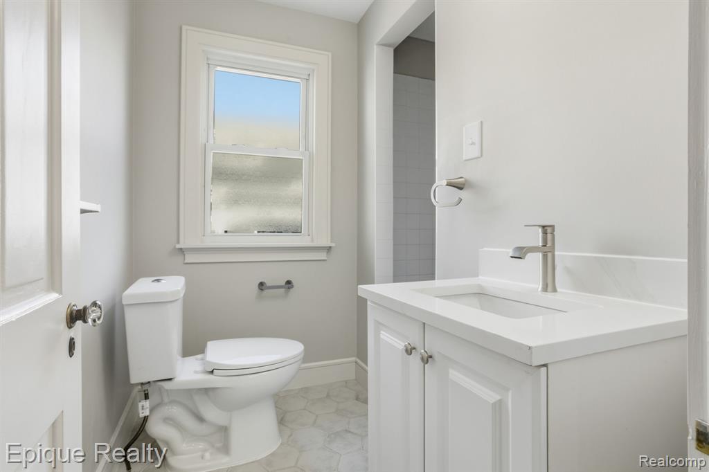 333 Woodward Avenue # 3