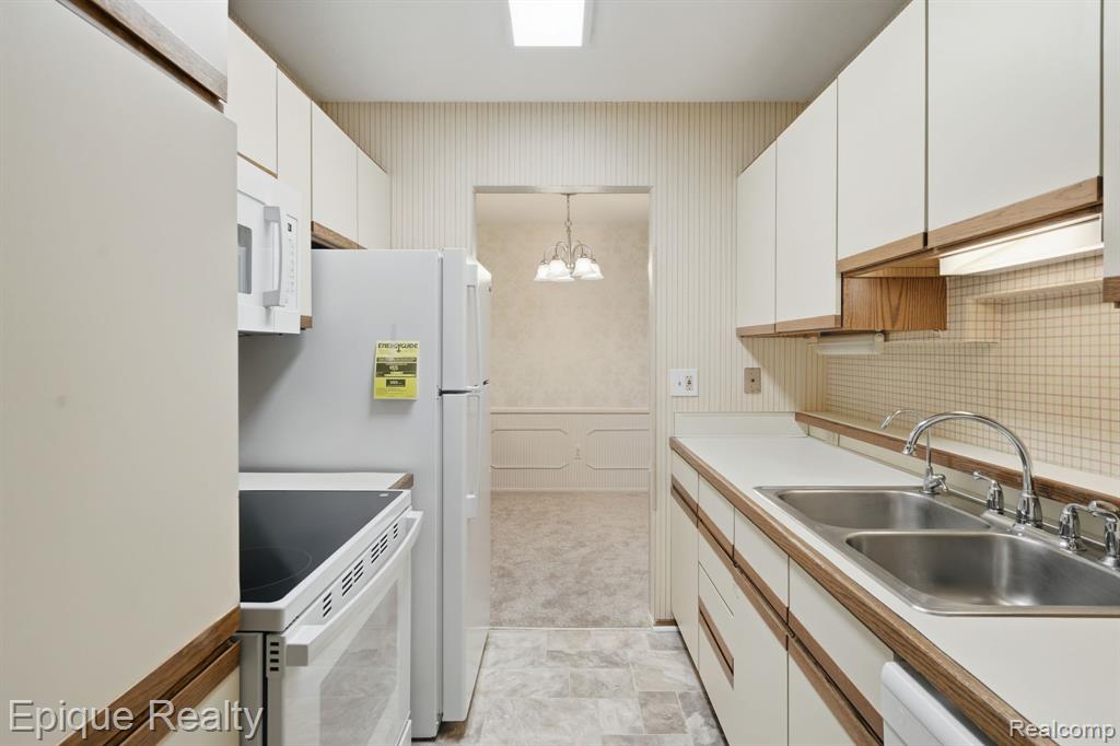 1340 Leisure Drive