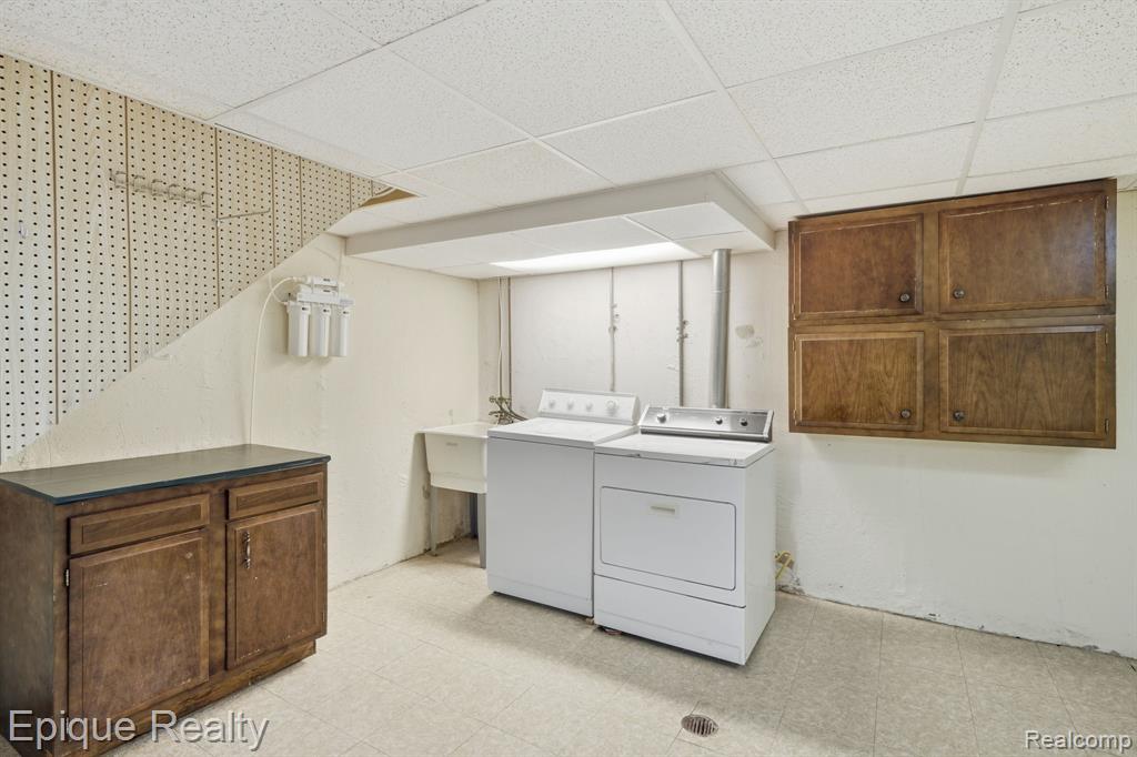 1340 Leisure Drive