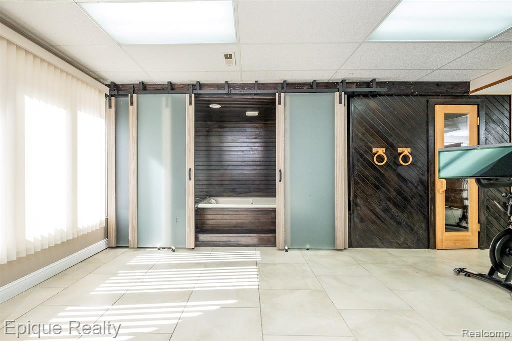 135 W Hickory Grove Road