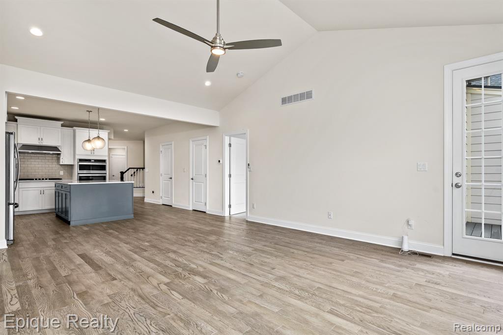 3090 N Spurway Drive