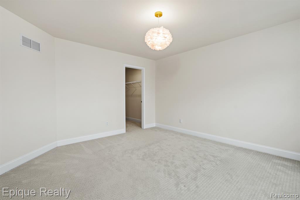 3090 N Spurway Drive