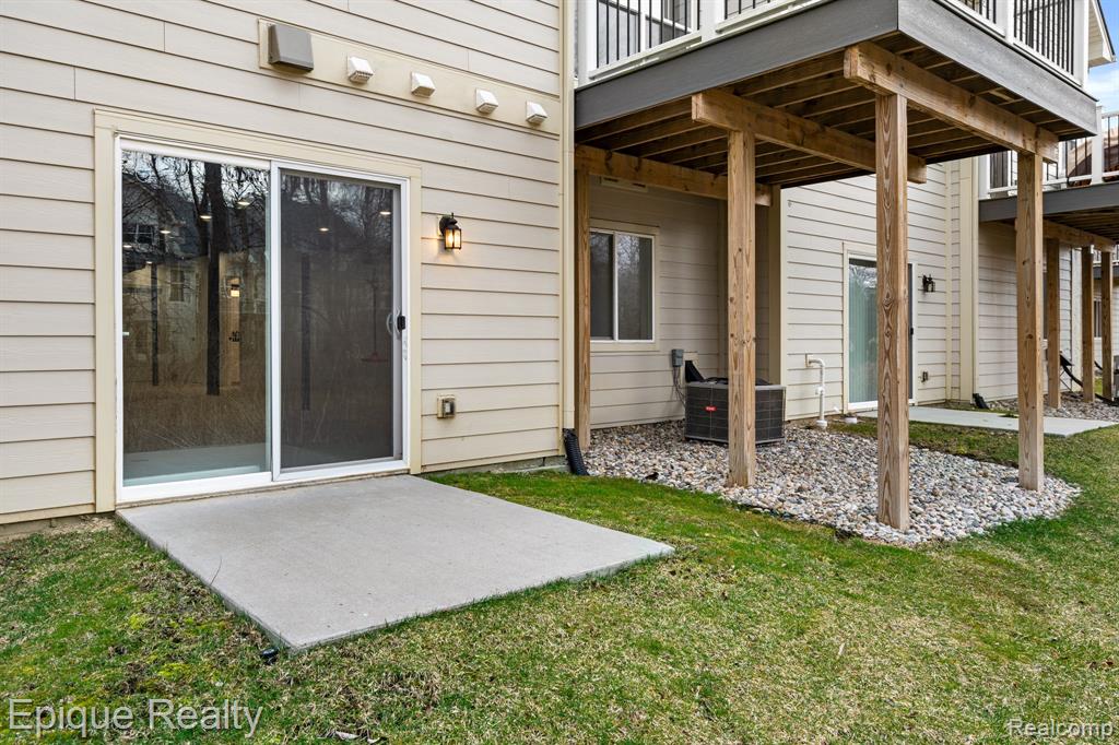 3090 N Spurway Drive