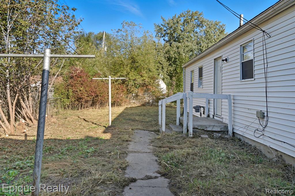 1329 Huron Street