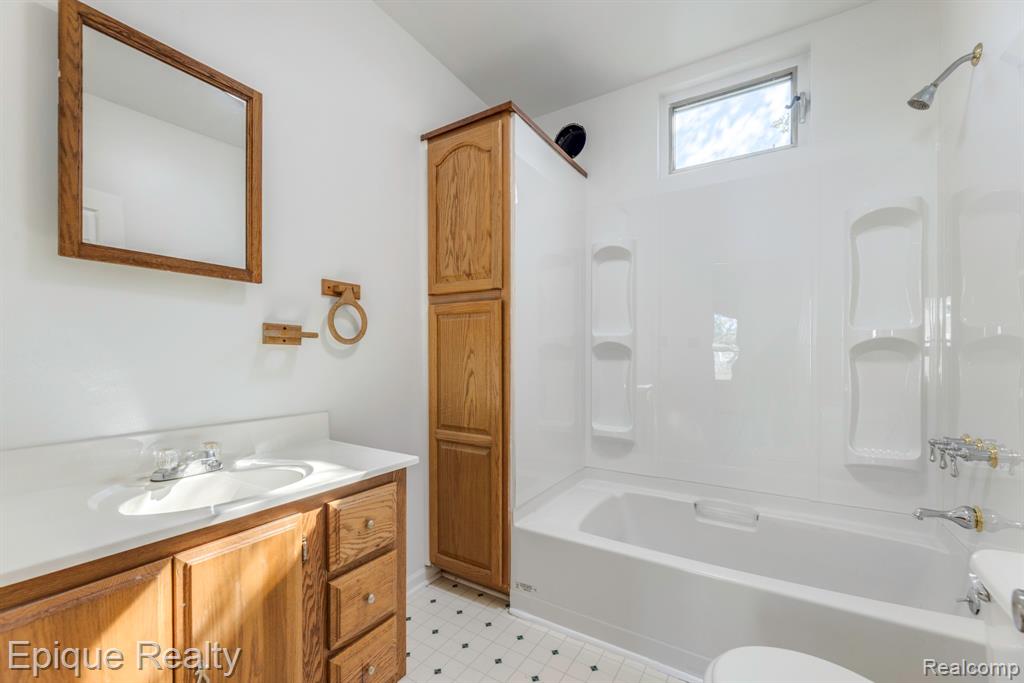 1433 Poplar Street
