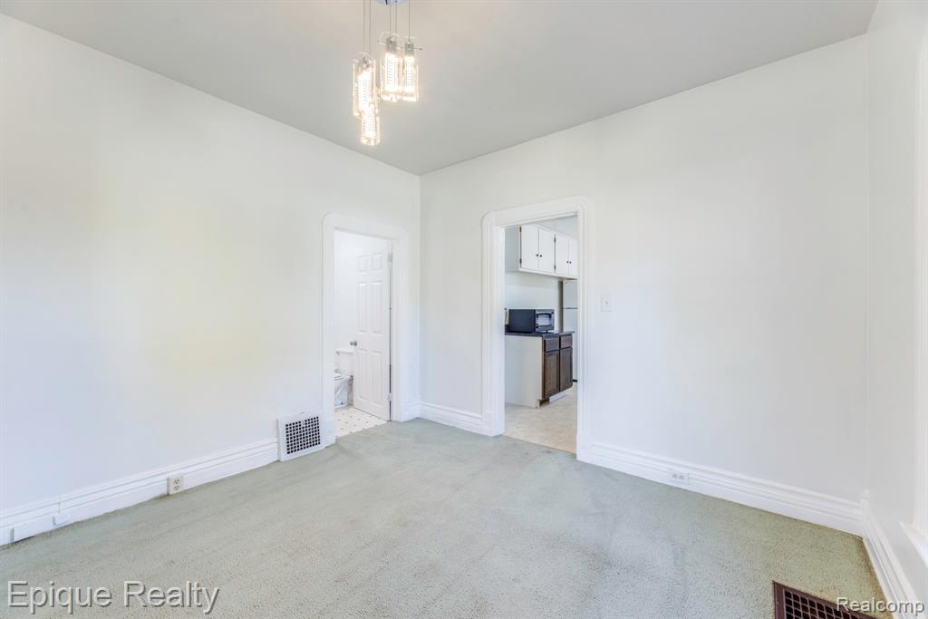 1433 Poplar Street