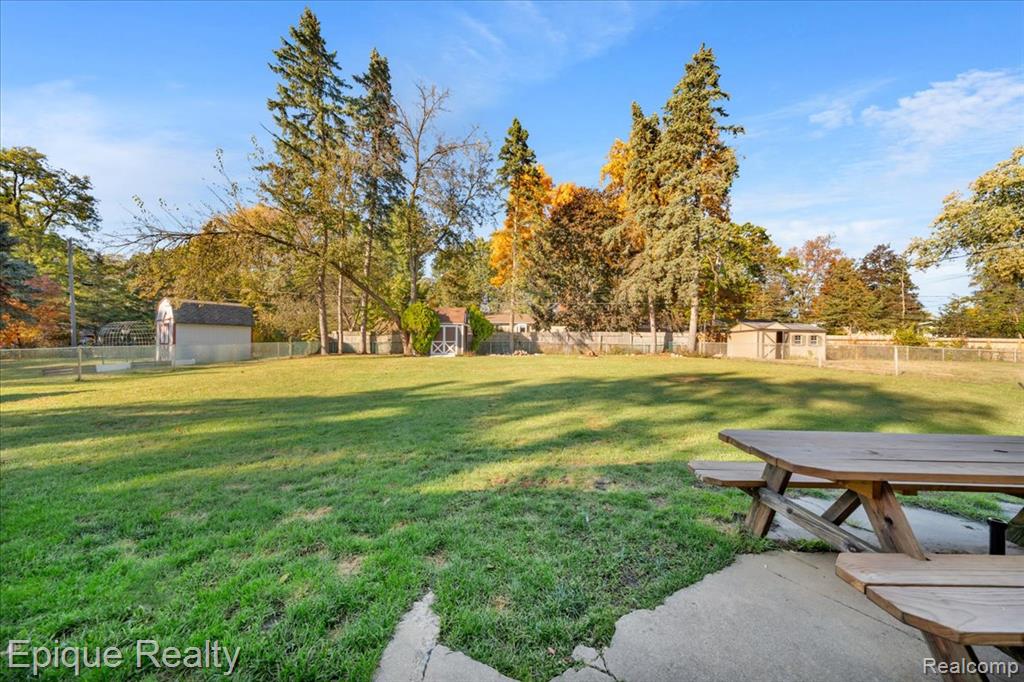 8156 Kenwick Drive