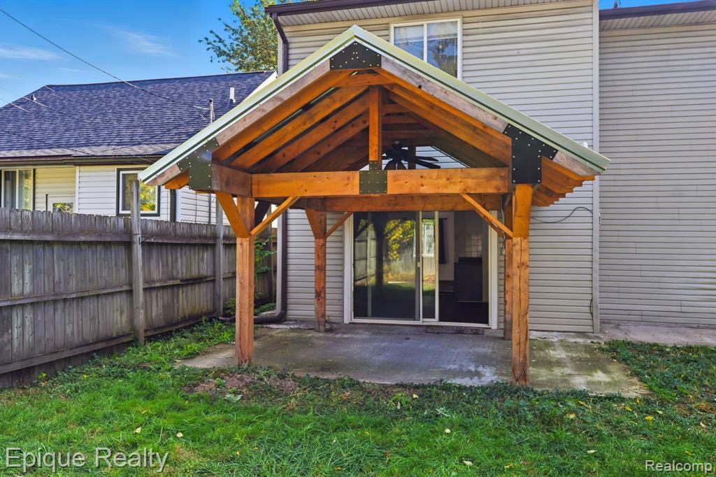 76 W Coy Avenue