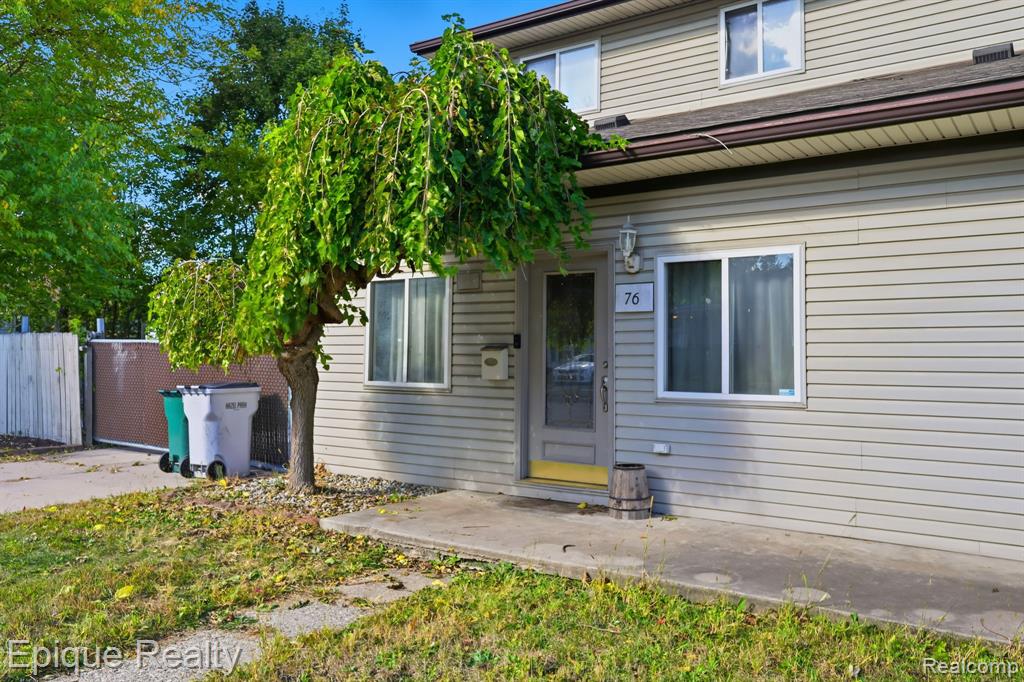 76 W Coy Avenue