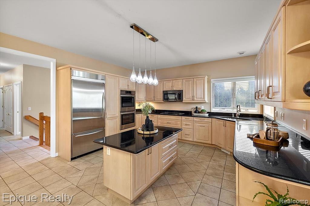 374 Oakbridge Drive