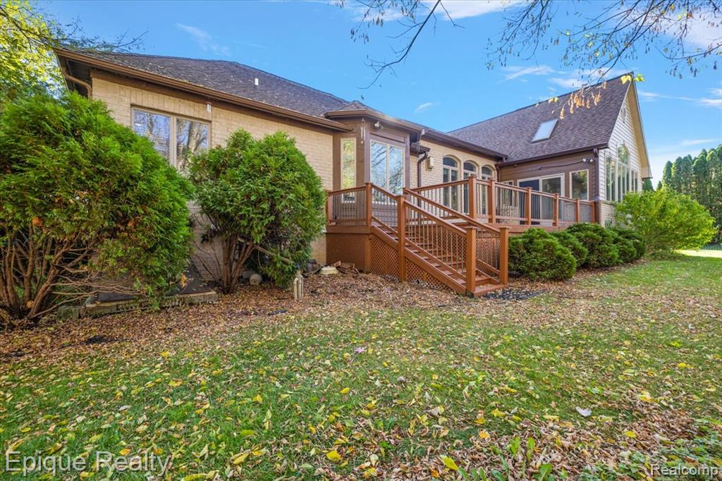 374 Oakbridge Drive